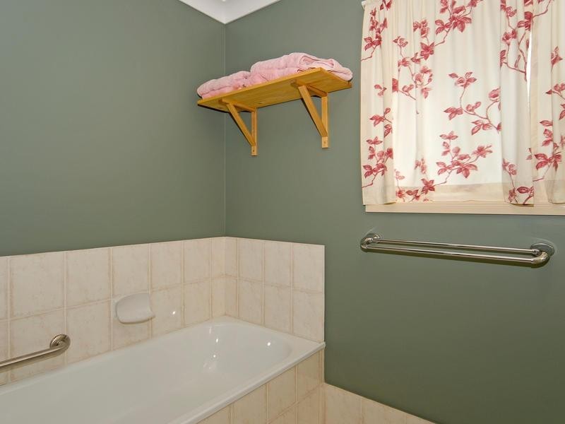 22 Rosa Court, Camira QLD 4300