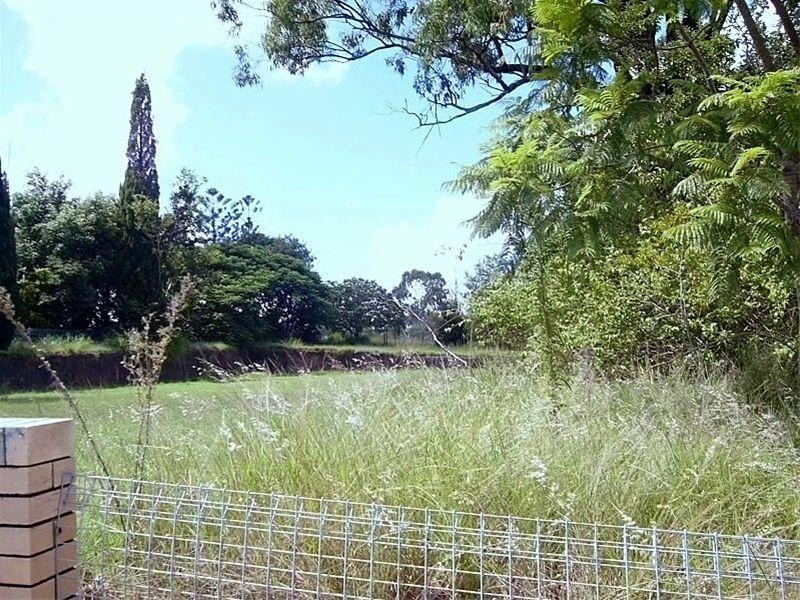 10 CREEK Street, Bundamba QLD 4304