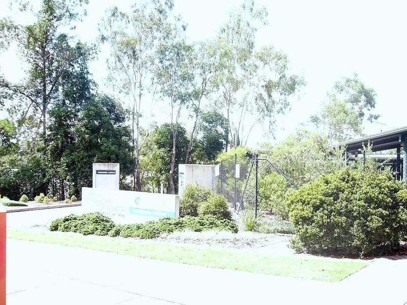 10 CREEK Street, Bundamba QLD 4304