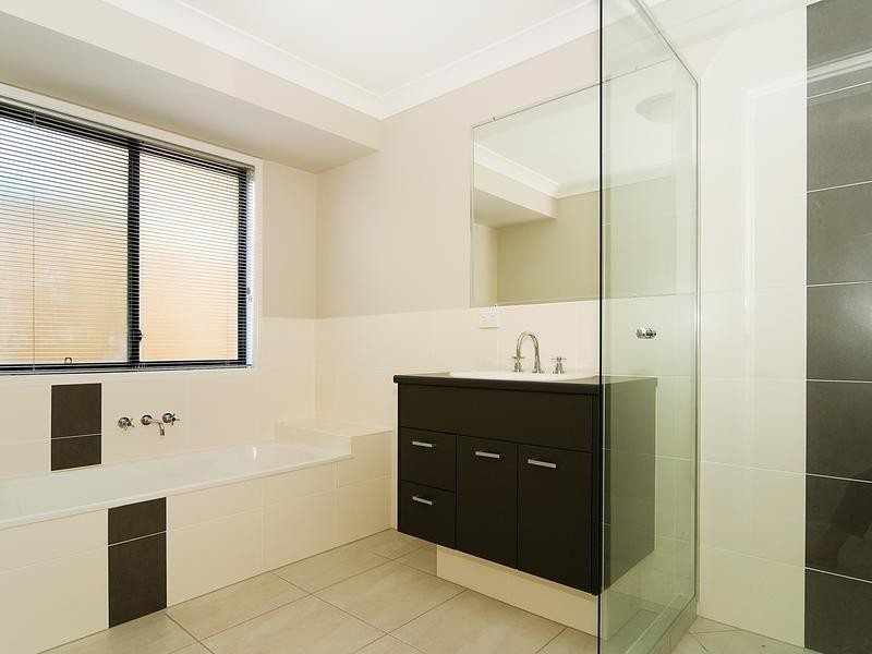 17 Holterman Street, Redbank Plains QLD 4301