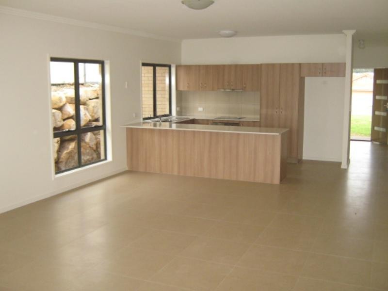 21 Higgins Street, Collingwood Park QLD 4301