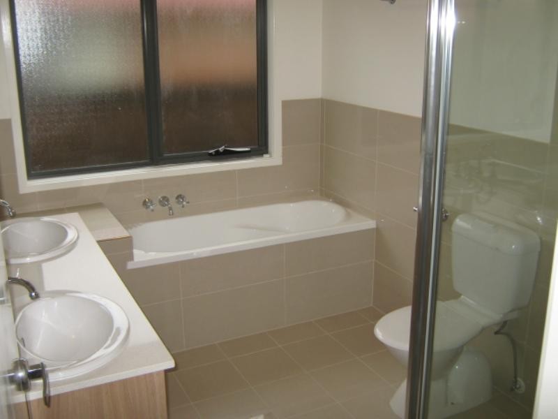 21 Higgins Street, Collingwood Park QLD 4301