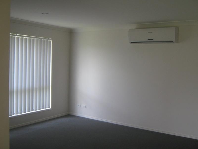 8 Hey Street, Redbank Plains QLD 4301