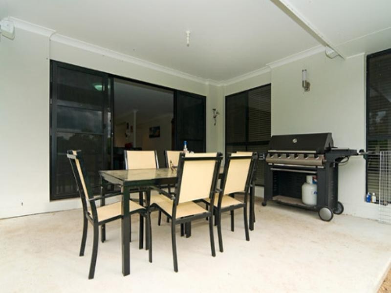 30 Jeff Collins Circuit, Bellbird Park QLD 4300