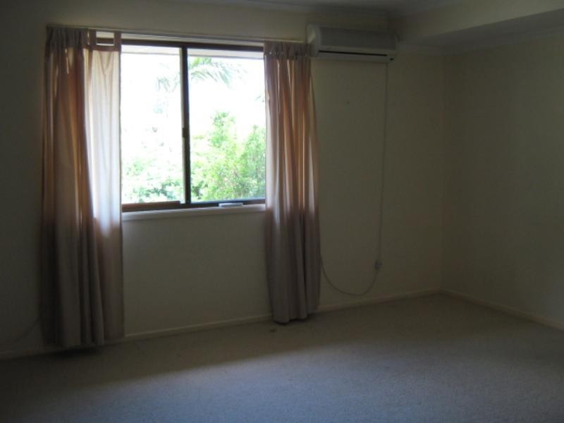 16 Vanessa Court, Camira QLD 4300