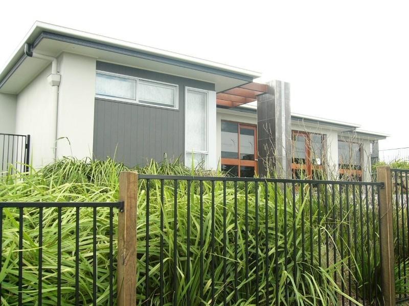 169 ALAWOONA Street, Redbank Plains QLD 4301