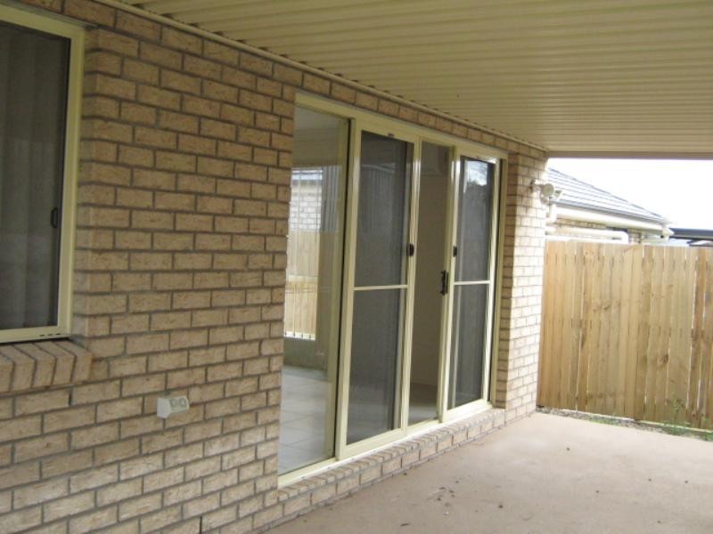 35 Dornoch Crescent, Raceview QLD 4305