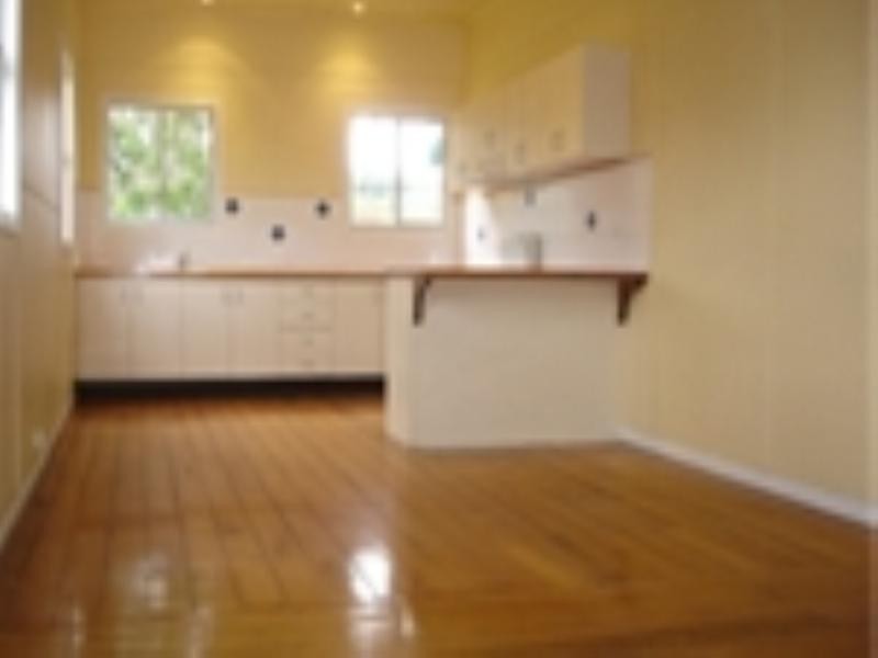 16 Bergins Hill Road, Bundamba QLD 4304