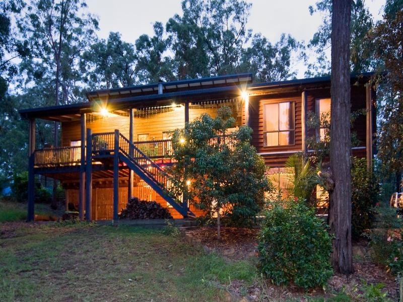 10 Parkwood Avenue, Camira QLD 4300