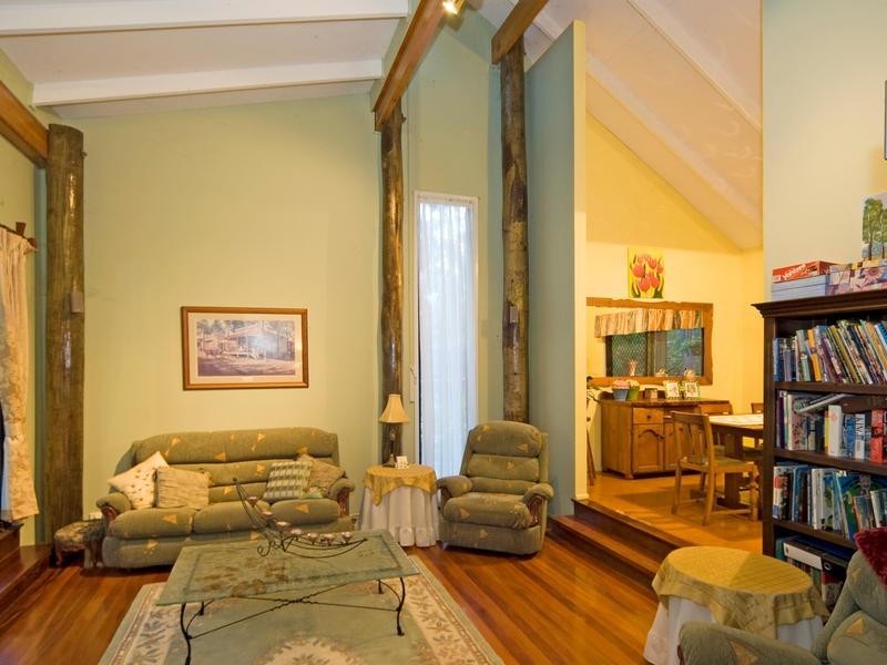 10 Parkwood Avenue, Camira QLD 4300