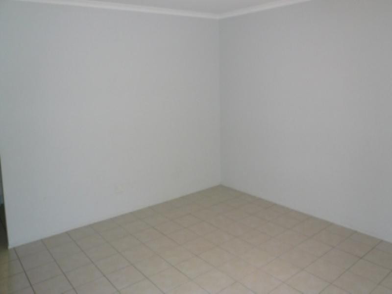 11 Sutherland, Goodna QLD 4300