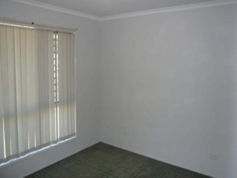 11 Sutherland, Goodna QLD 4300