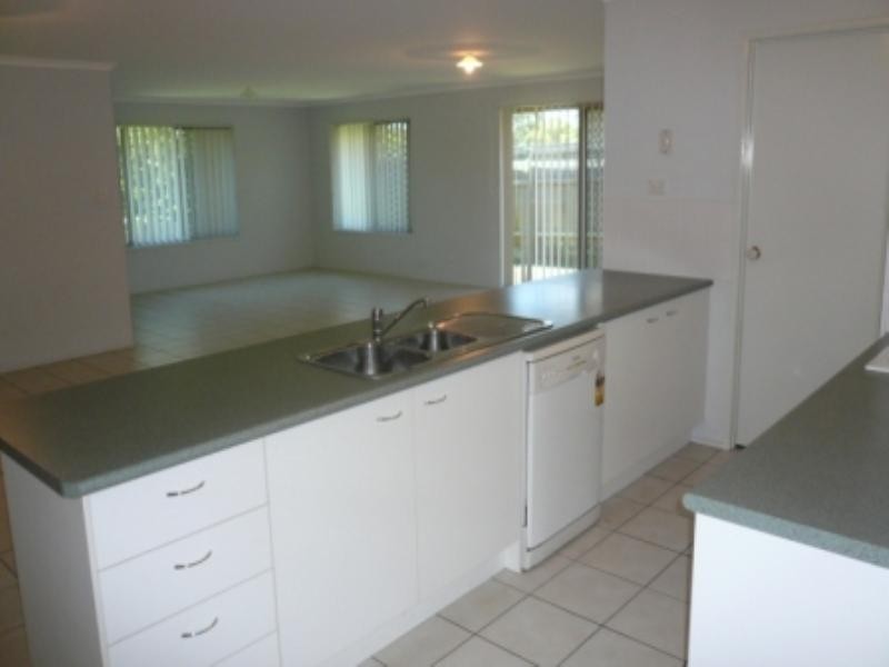 11 Sutherland, Goodna QLD 4300