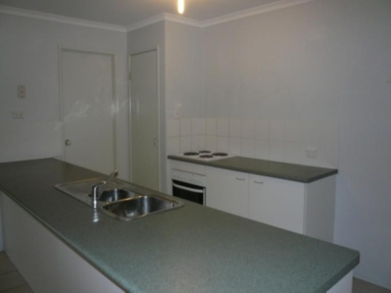 11 Sutherland, Goodna QLD 4300