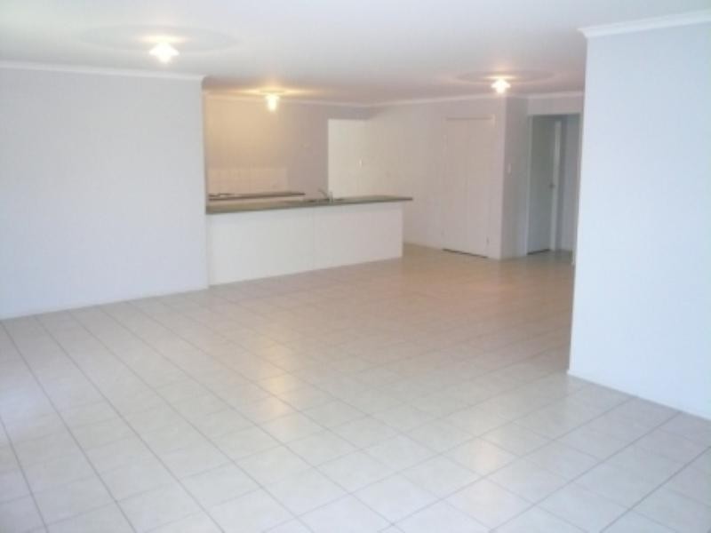 11 Sutherland, Goodna QLD 4300