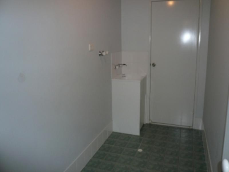 11 Sutherland, Goodna QLD 4300