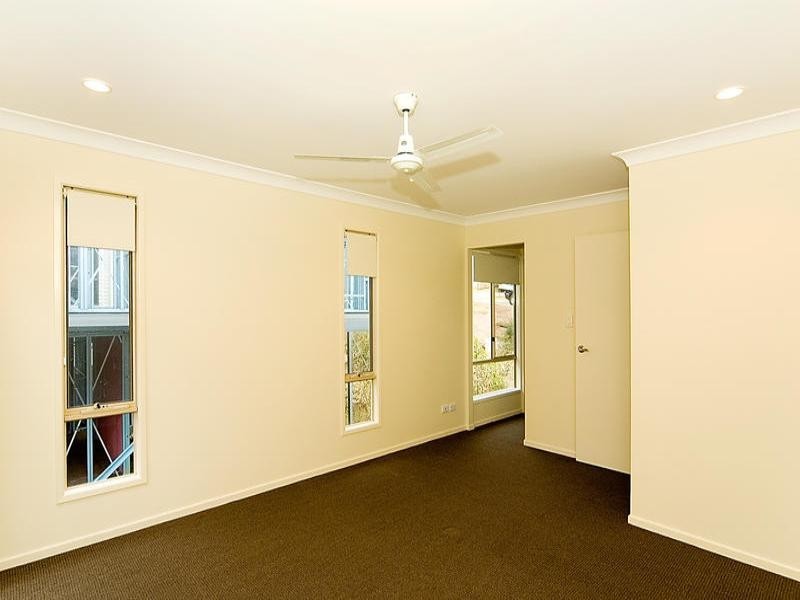 9 Heathwood Place, Collingwood Park QLD 4301