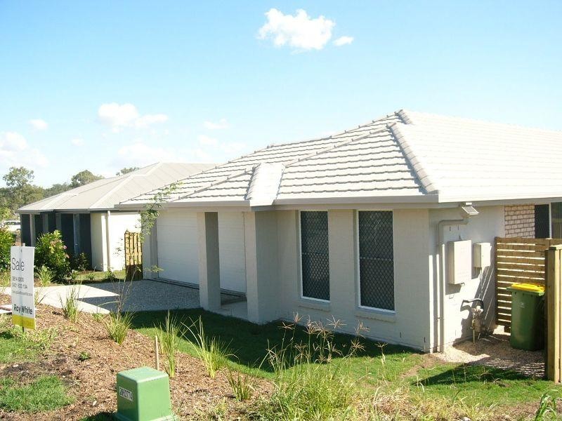 8 ROGERS Way, Redbank Plains QLD 4301