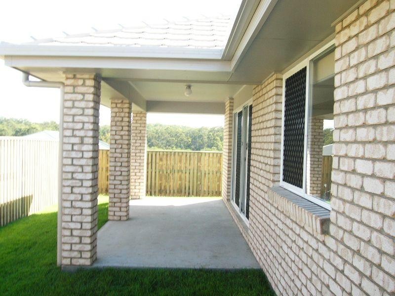 8 ROGERS Way, Redbank Plains QLD 4301