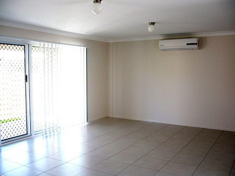 8 ROGERS Way, Redbank Plains QLD 4301