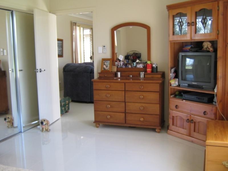 6 Llewellyn Street, Redbank Plains QLD 4301