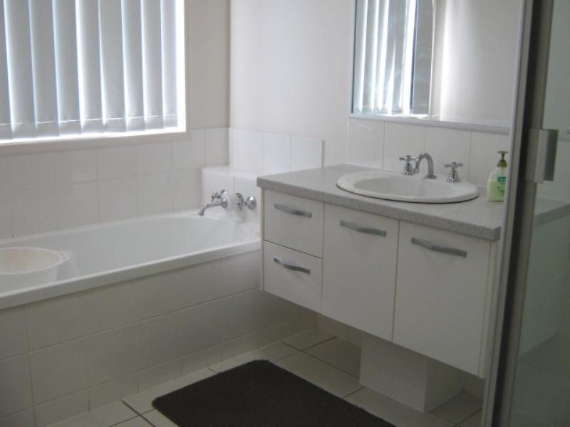 231 Eagle Street, Collingwood Park QLD 4301