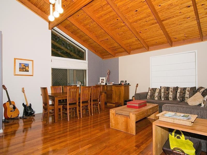 17 Karen Street, Camira QLD 4300