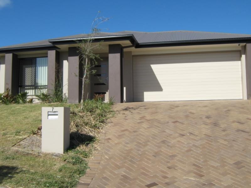 7 Cobbin Court, Redbank Plains QLD 4301