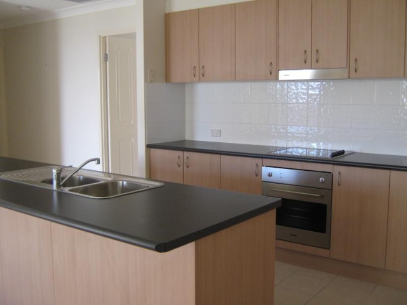 32 Holterman, Redbank Plains QLD 4301