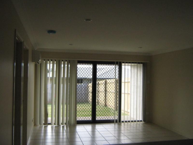 1/56 Berrigan, Redbank Plains QLD 4301