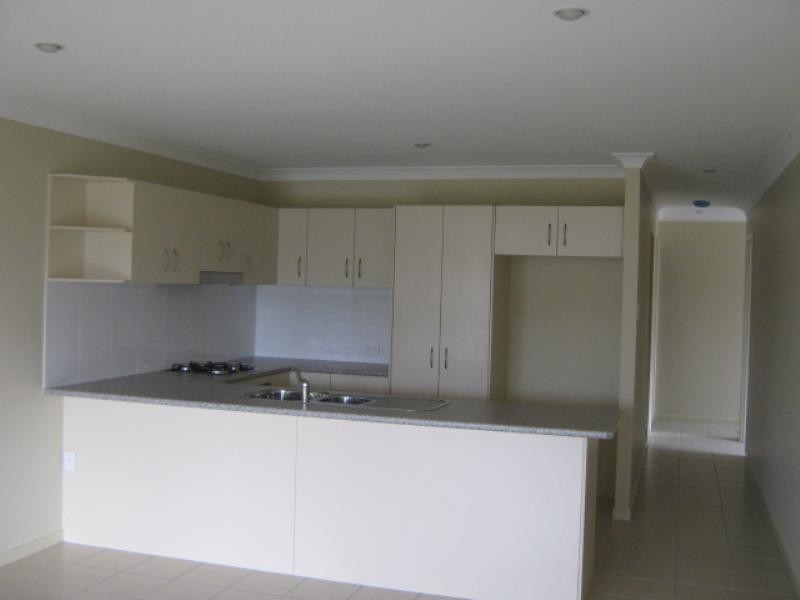 1/56 Berrigan, Redbank Plains QLD 4301