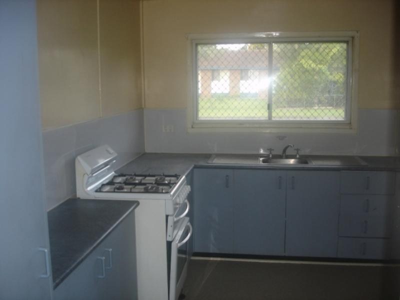 27 Stephen Street, Carole Park QLD 4300