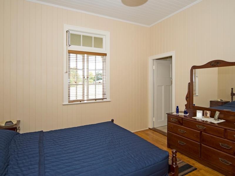 10 Kerwick Street, Redbank QLD 4301