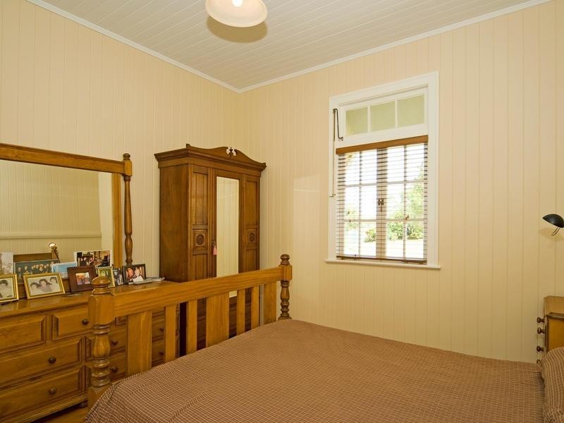 10 Kerwick Street, Redbank QLD 4301