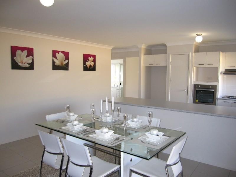 8 Rogers Way, Redbank Plains QLD 4301