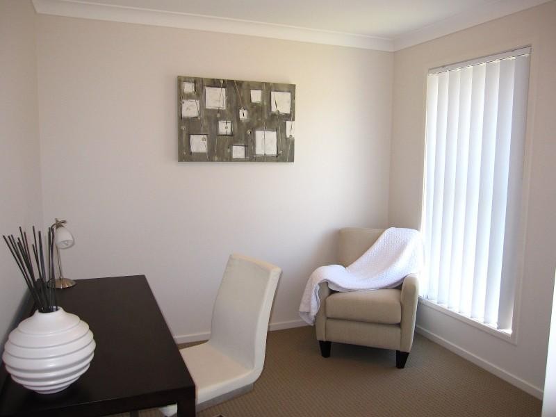 8 Rogers Way, Redbank Plains QLD 4301