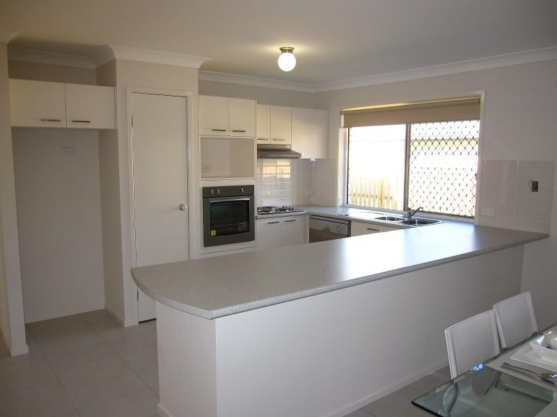 8 Rogers Way, Redbank Plains QLD 4301