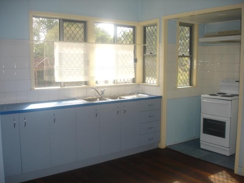 14 Law, Redbank QLD 4301