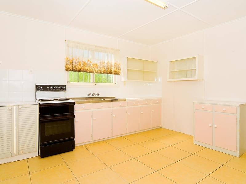 1a William Street, Bundamba QLD 4304