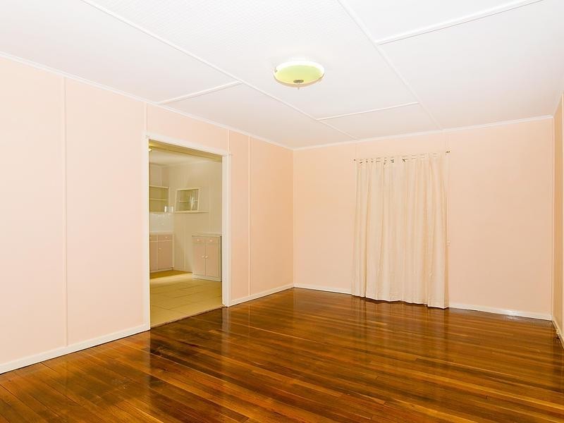 1a William Street, Bundamba QLD 4304