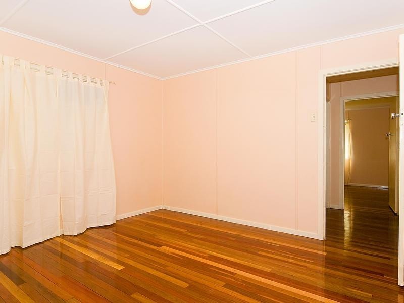 1a William Street, Bundamba QLD 4304