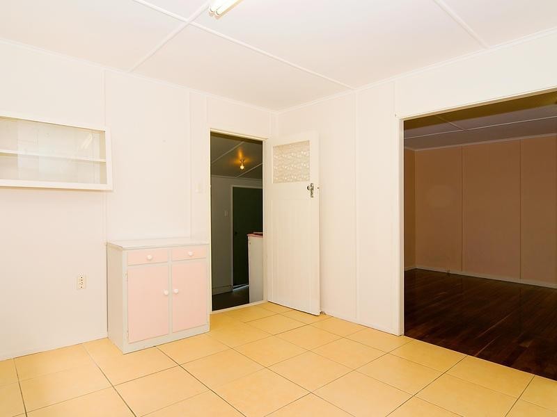 1a William Street, Bundamba QLD 4304