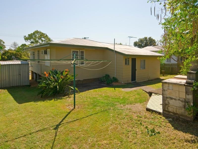 1a William Street, Bundamba QLD 4304
