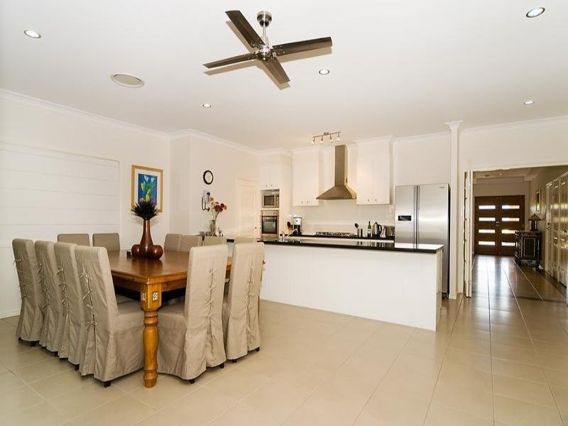 39 Sutherland, Goodna QLD 4300