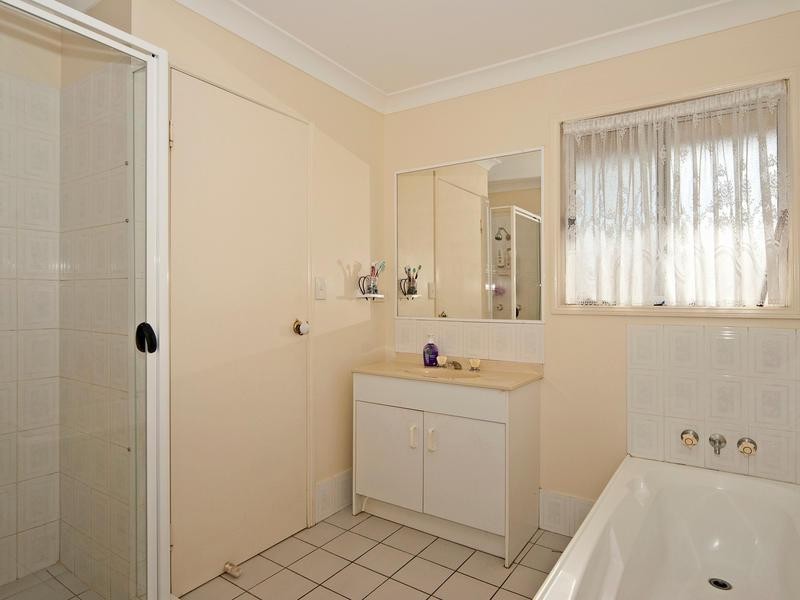 2 Cockatoo Place, Springfield QLD 4300