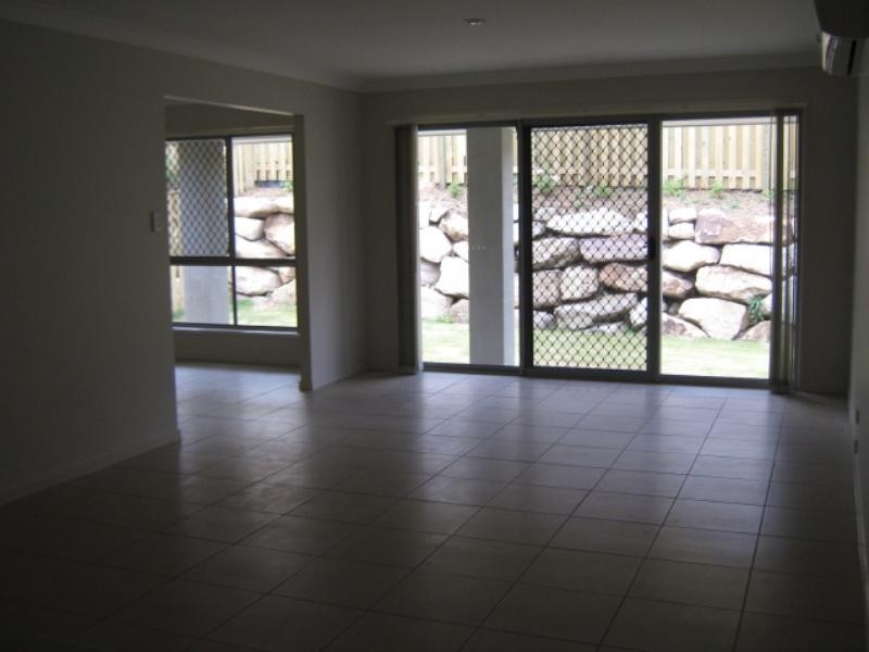 72 Harold Reinhardt Street, Redbank Plains QLD 4301