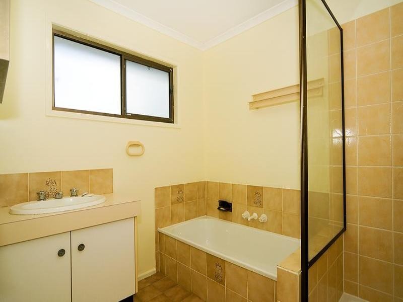 25 Kennedy Drive, Redbank Plains QLD 4301