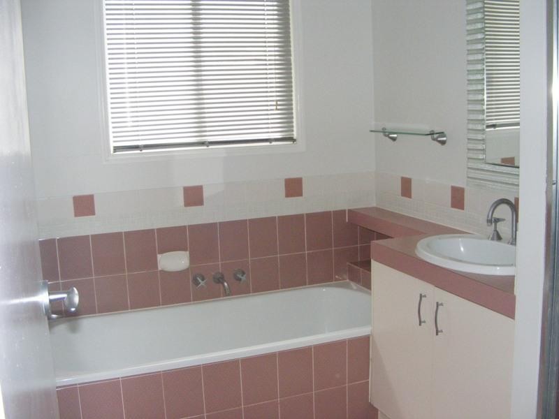 4 BUTTLER Street, Bellbird Park QLD 4300