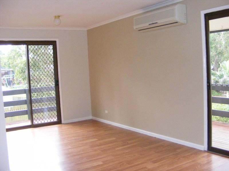 4 BUTTLER Street, Bellbird Park QLD 4300