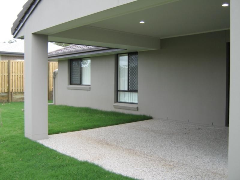 11 Finnigan Street, Augustine Heights QLD 4300